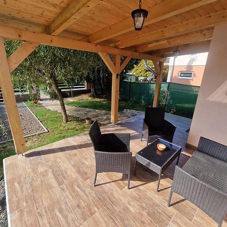 Pipacs Apartmanhaz Харканы Экстерьер фото